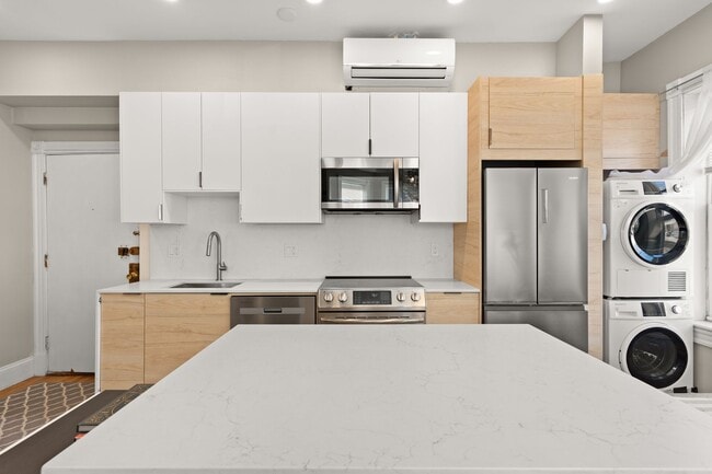 Photo - Gorgeous 1-bed/1-bath with Laundry in Unit!