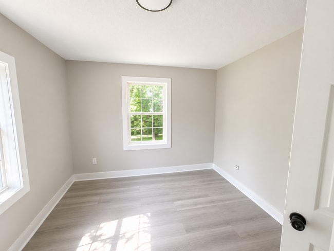 Photo - 2028 Amity Ave
