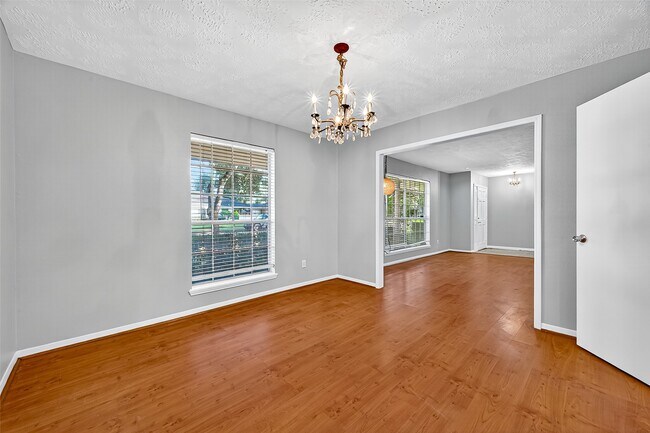 Photo - 9602 S Petersham Dr