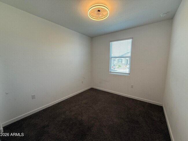 2425 W Seaver Ave