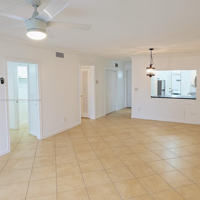 Photo - 1100 Pine Dr Unit 106