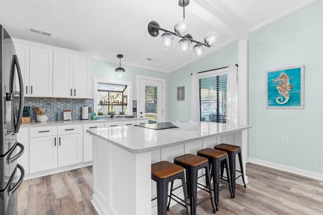 2406 Bert Dr