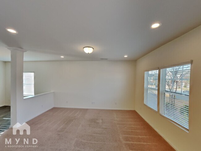 Photo - 2015 Creeks Landing Dr