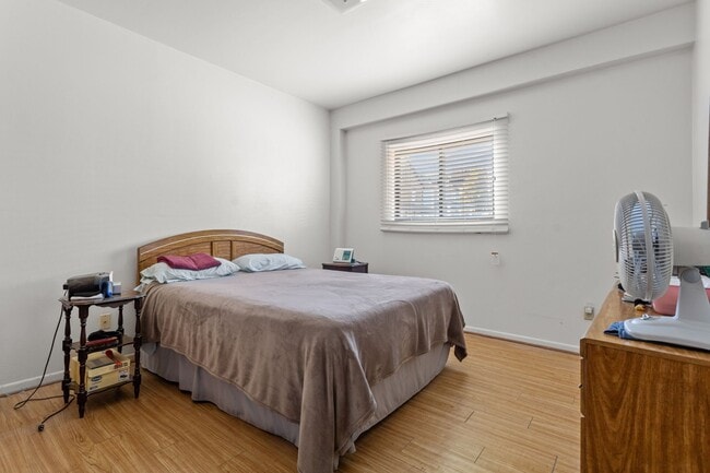 Photo - 569 Woodmont Ave Unidad B