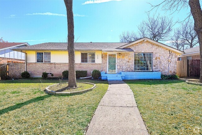 Building Photo - GEM!  Beautiful Upgrades & Move In Ready! Rental