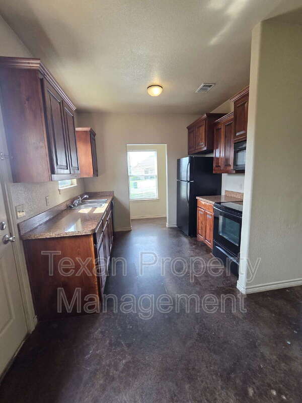 Building Photo - 3712 Mandy Dr Unit 1