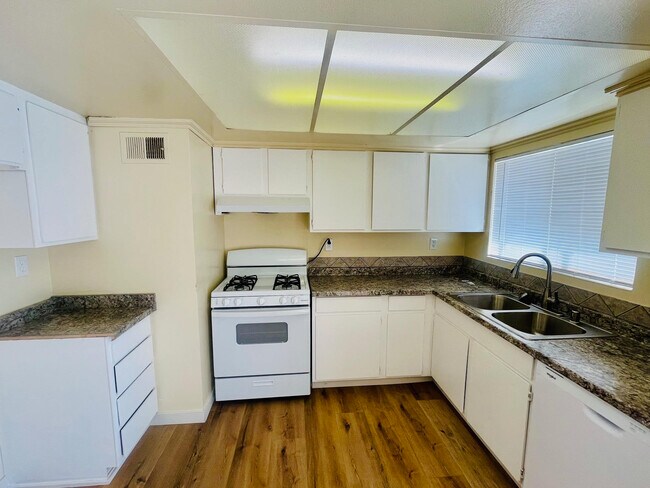 Photo - 43232 Archwood Way