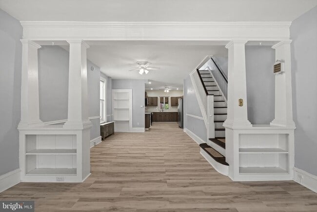 Photo - 106 W 5th St