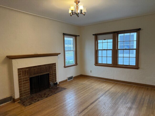Photo - The Cutest 3-Bedroom Tudor - One Block From Como Golf Course