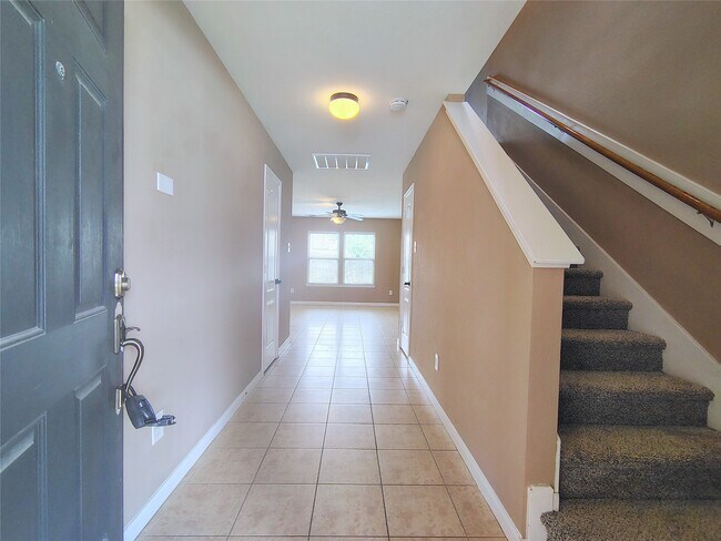 Photo - 1206 Larks Trace Ln