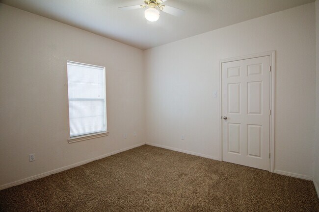 Photo - Surrey Ridge Duplex