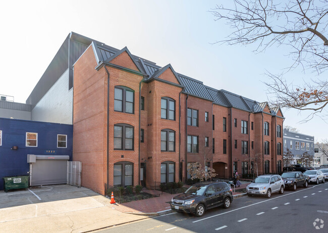 Photo - Watkins Alley