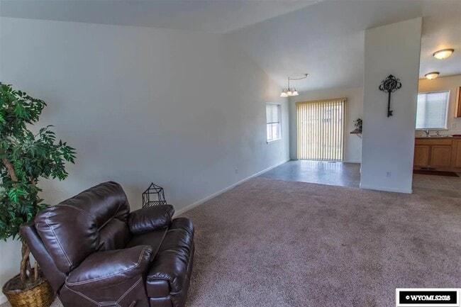 Photo - 881 Fulton St