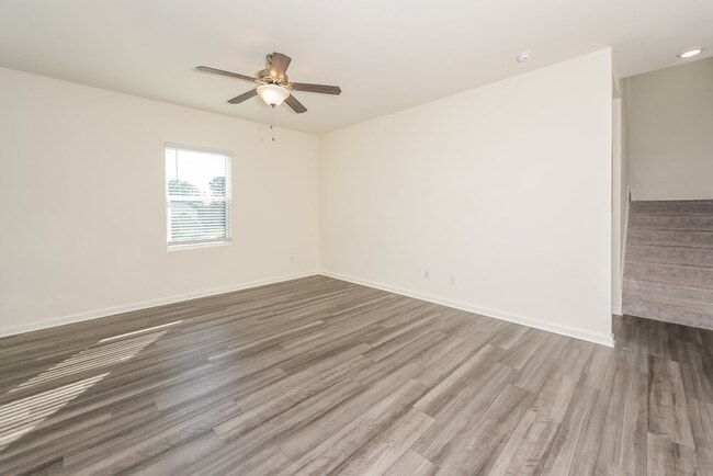 Photo - 114 Bentwater Wy