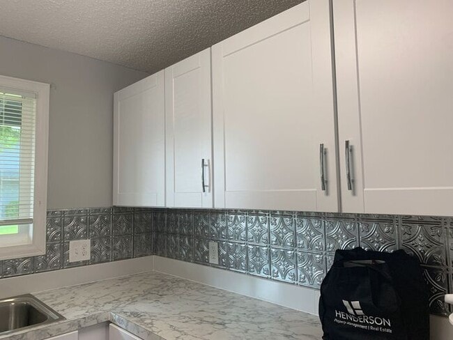 Photo - Updated 2 bedroom ranch in north Loveland!...