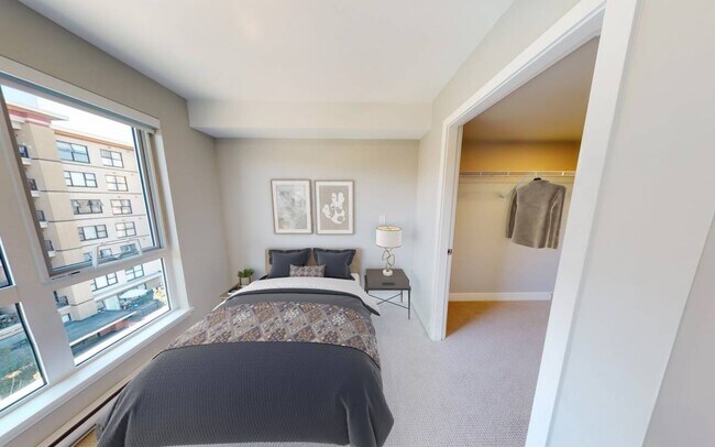 Photo - 408 E Columbia St