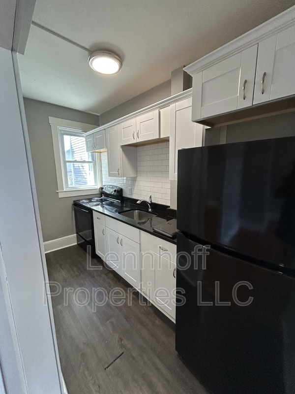 Photo - 144 Walnut St Unit 8