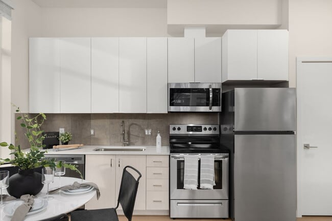 10-web-or-mls-8120-se-11th-ave - tenin01