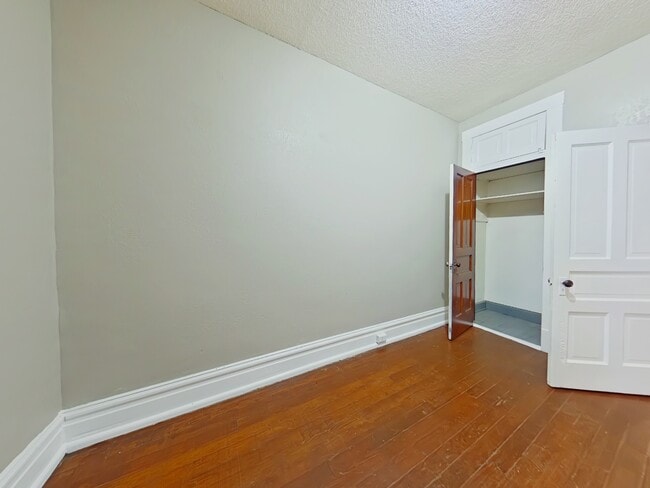 Photo - 2711 Keokuk St