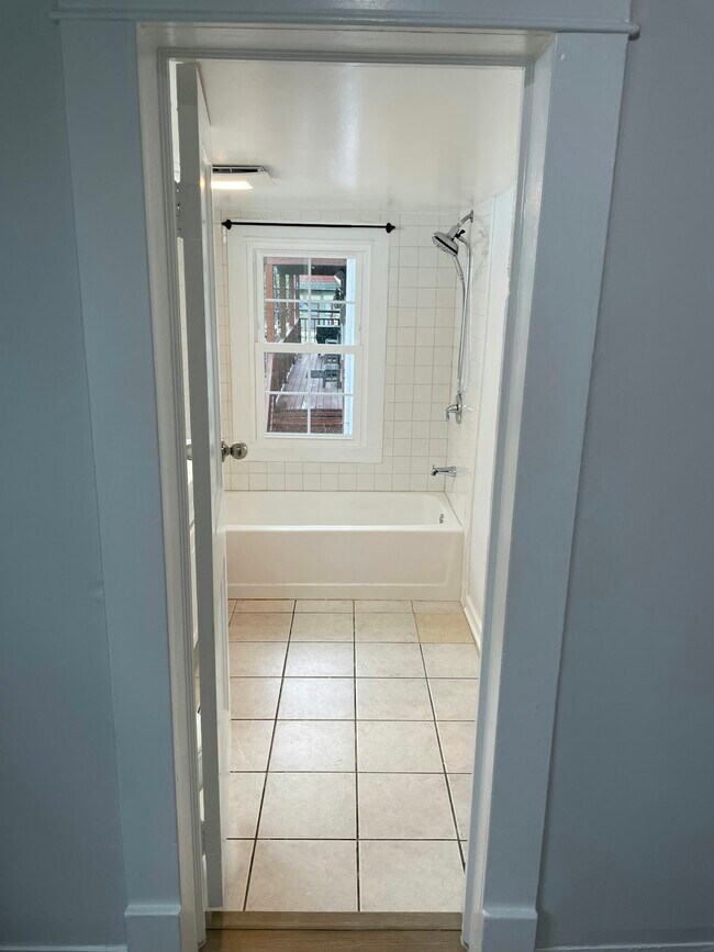 Photo - 201 Union St Unidad Suite 201