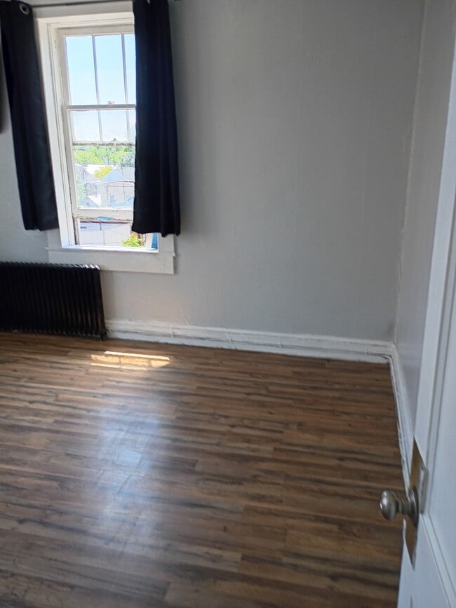 Photo - 207 S Maple Ave