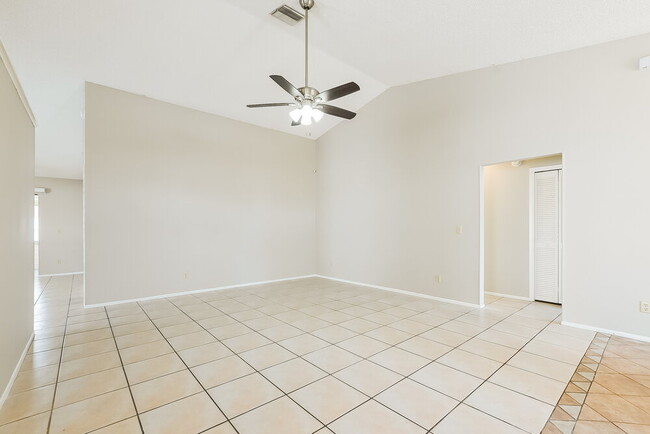 Photo - 797 Minerva Ln
