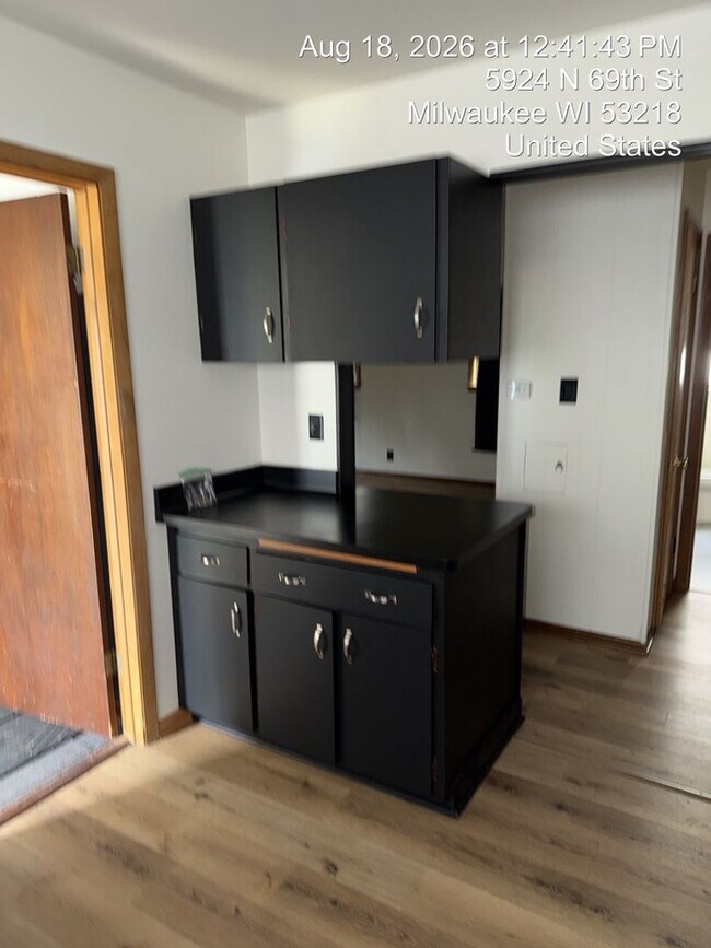5922-5924 N. 69th St.