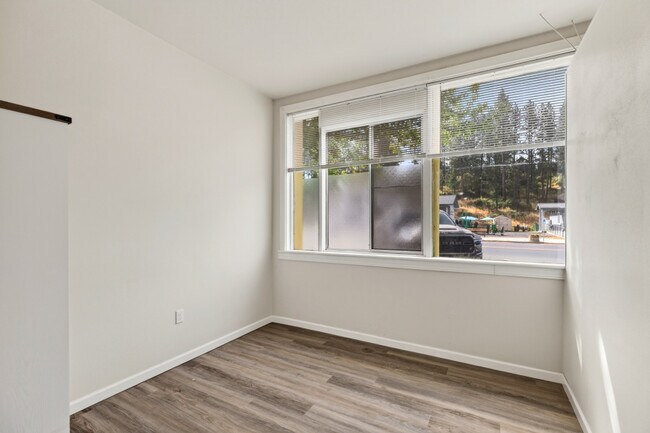 Palouse Arms Apartments