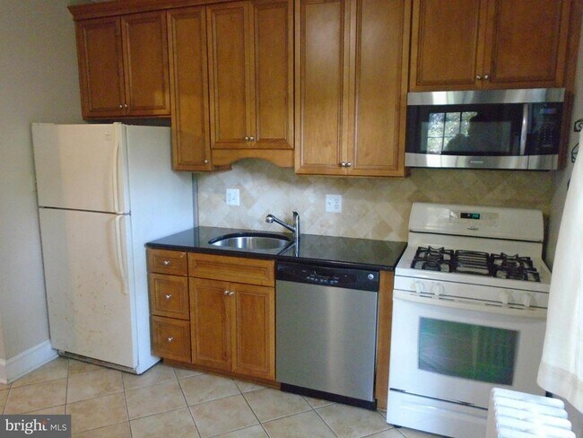 Photo - 112 Commerce St