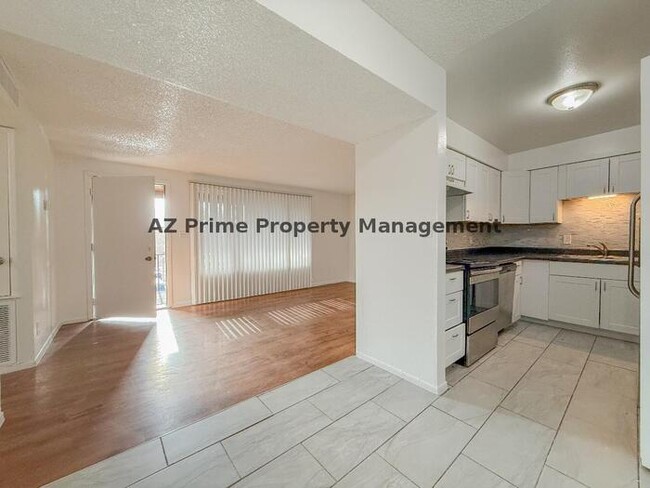 Building Photo - 2415 W Hazelwood St Unit 279 Rental