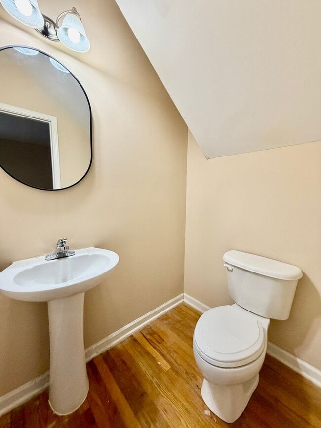 Photo - 27 Greenbrook Ct