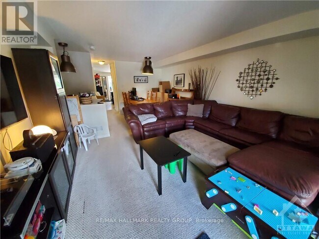 Photo - 114 Paseo Private