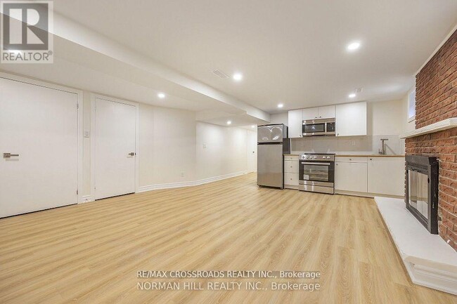 Photo - 3 Christina Crescent