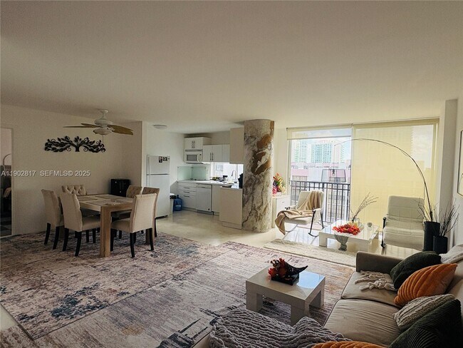 Building Photo - 17021 N Bay Rd Unit 1022