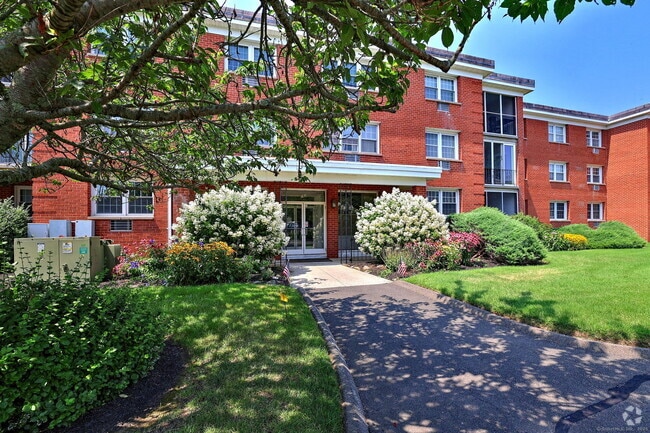 Building Photo - 181 Melba St Unit APT 320
