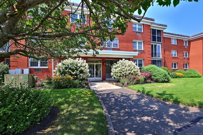 Building Photo - 181 Melba St Unit APT 320