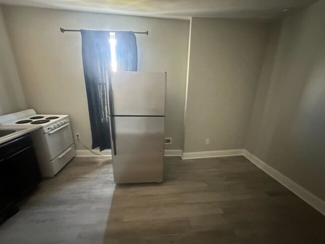 Photo - 1325 N 49th St