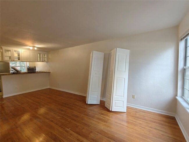 Photo - 620 SW 10th Ln Unit 4