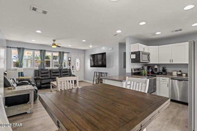 Photo - 903 Huntington Dr