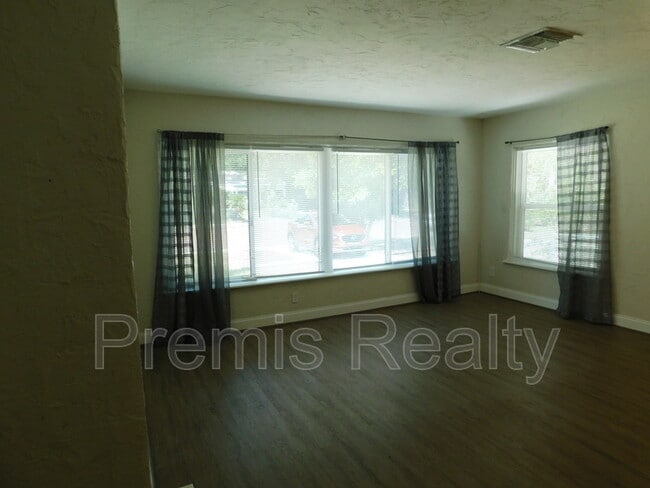 Photo - 5156 5th Ave S