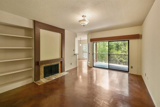 Building Photo - 4711 Spicewood Springs Rd Unit 163 Rental