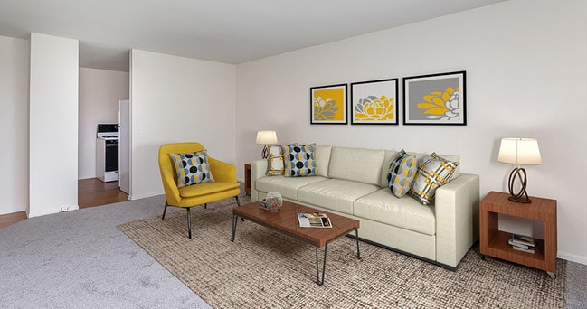 The Grove at Schaumburg Apartments