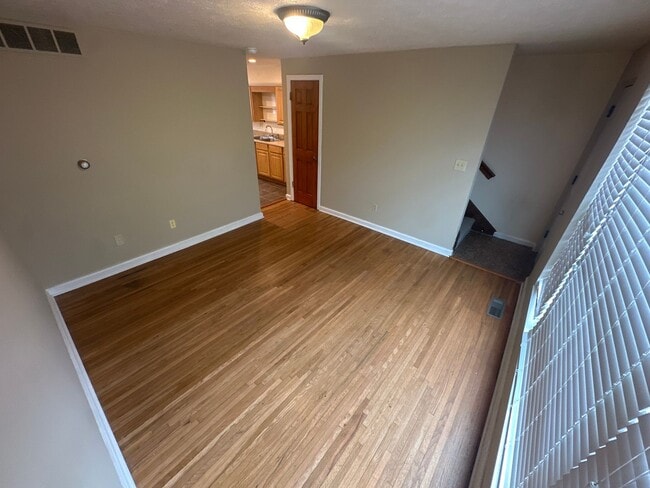 Photo - 905 26th St Unit Apt. 3