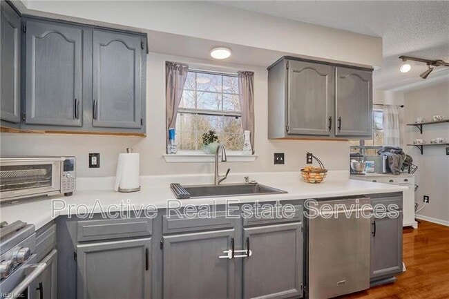 Photo - 1220 Woods Edge Cir