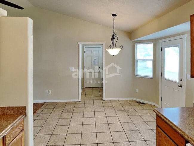 508 E 1180 N