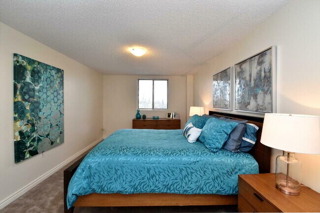 Photo - Elizabeth Towers