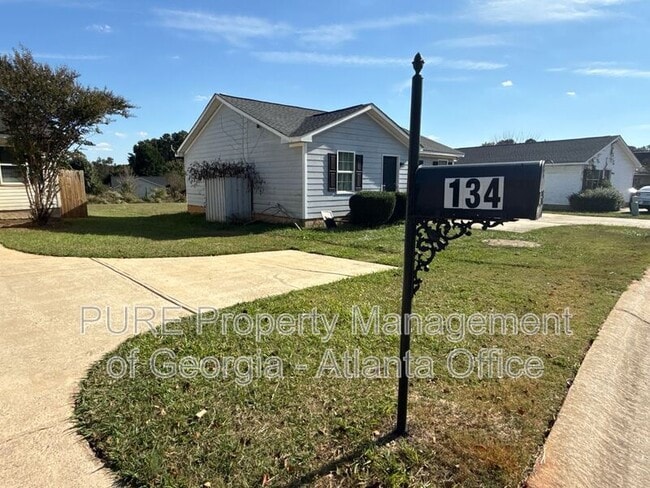 Building Photo - 134 N Ridge Dr