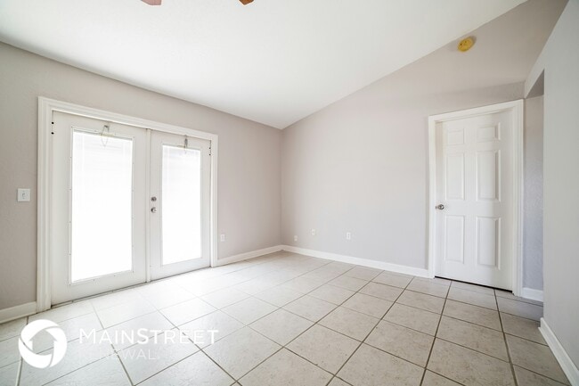 Photo - 631 Blackstone Ave