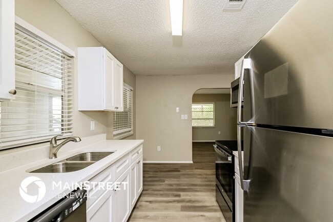 Photo - 6093 Myrtlewood Rd