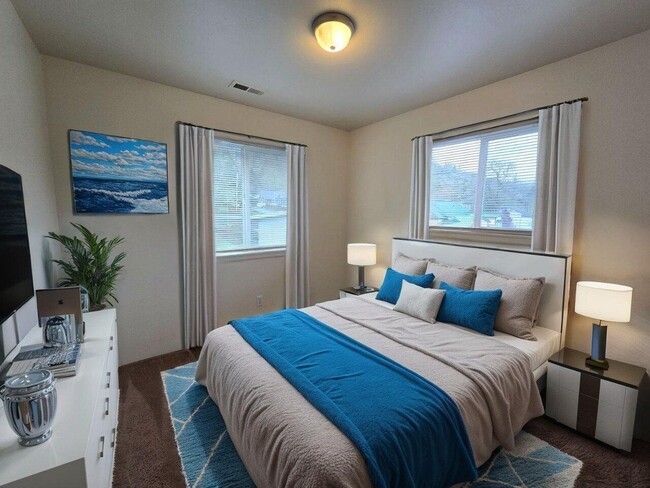 Photo - 1914 SE Douglas Ave